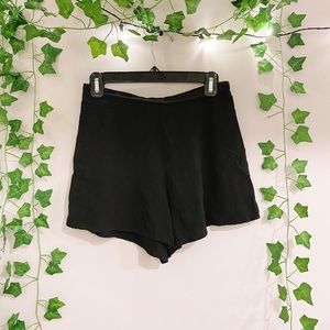 Black, flowy shorts! Perfect for summer